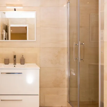 Apartment Le Sicardi-vue Mer-plage-centre Menton